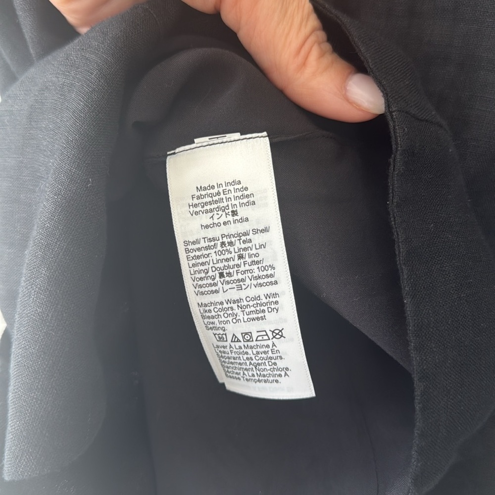 J. Crew Black Sleeveless vest - Picture 6 of 6